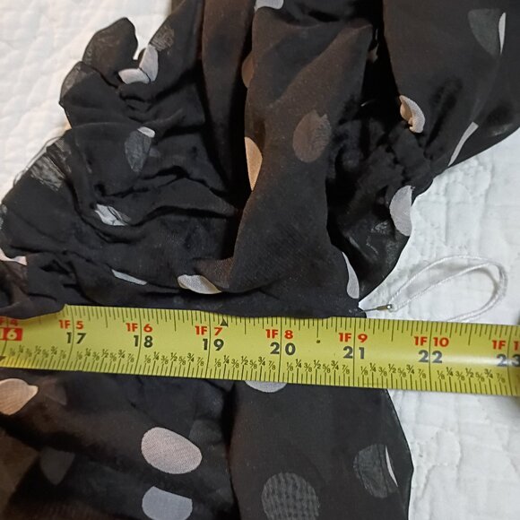 Live 4 Truth Cold Shoulder Top💗💗 Just Posted 🌹💖 - Picture 14 of 14